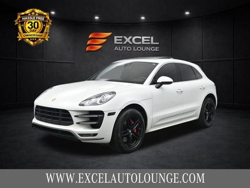 Used 2015 Porsche Macan Turbo image 1