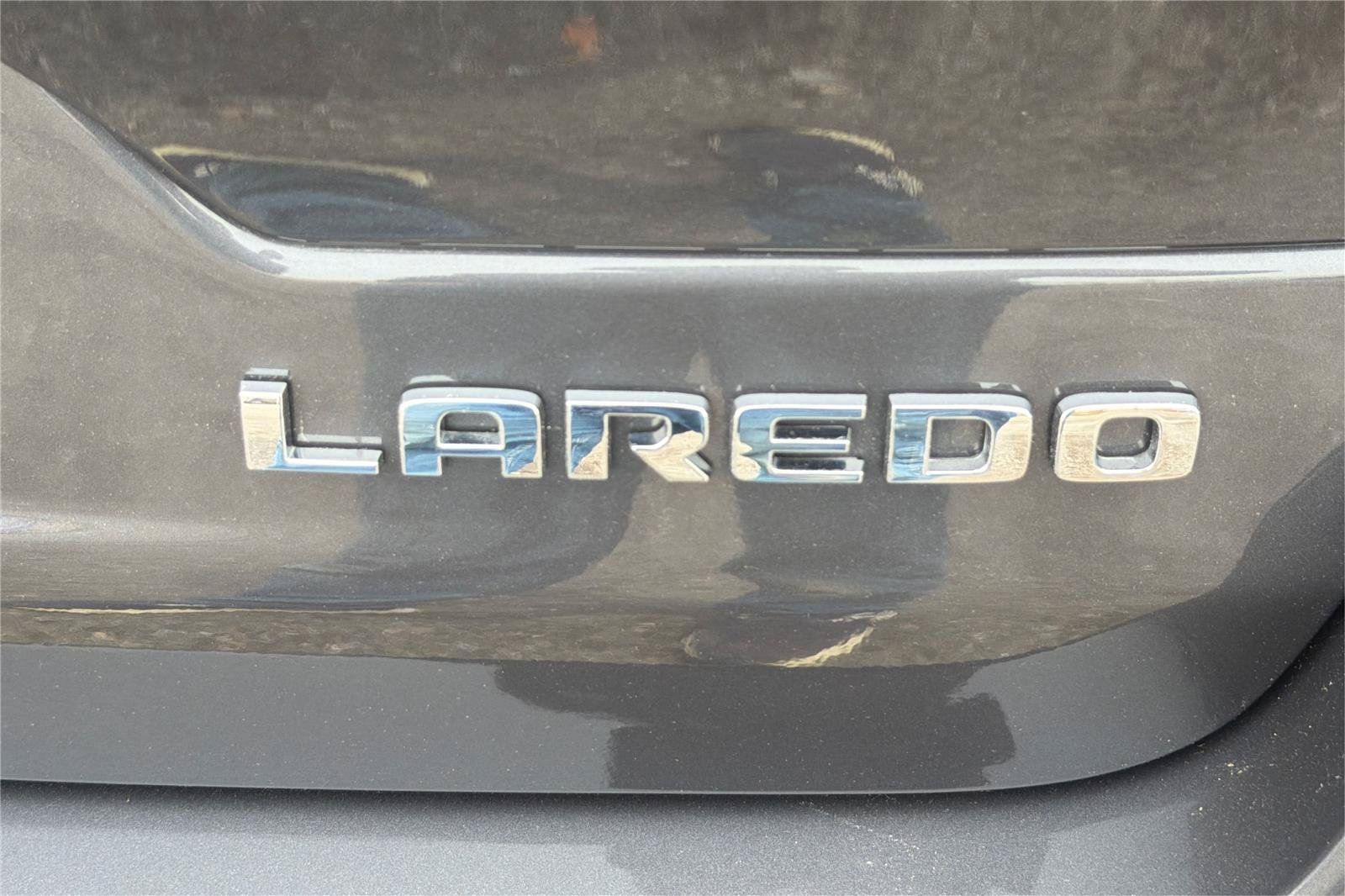 Used 2023 Jeep Grand Cherokee Laredo w/ Luxury Tech Group I AWD/4WD image 23
