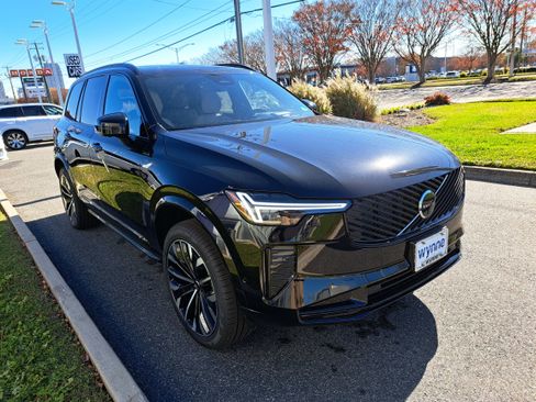New 2026 Volvo XC90 B6 Ultra w/ Lounge Package image 2