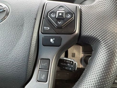 Used 2023 Toyota Tacoma TRD Sport w/ Advanced Technology Package image 17