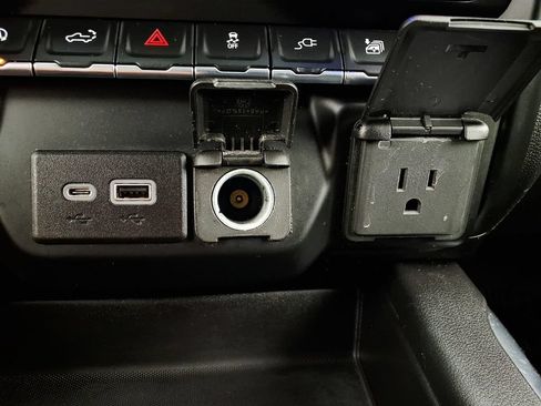 Used 2022 Chevrolet Silverado 1500 RST w/ Convenience Package II RWD image 25
