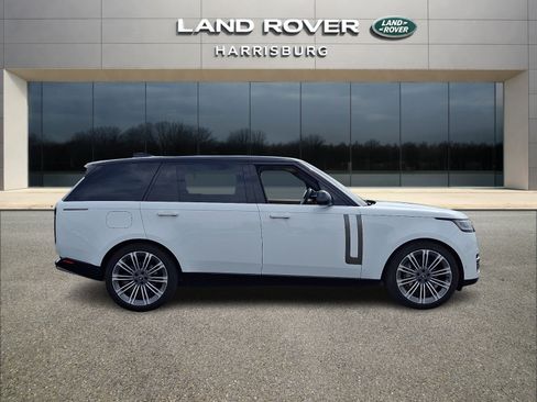 Used 2023 Land Rover Range Rover Long Wheelbase SE AWD/4WD image 5
