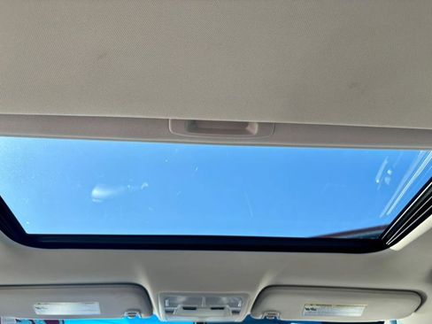 Used 2014 Toyota Avalon XLE Premium image 26