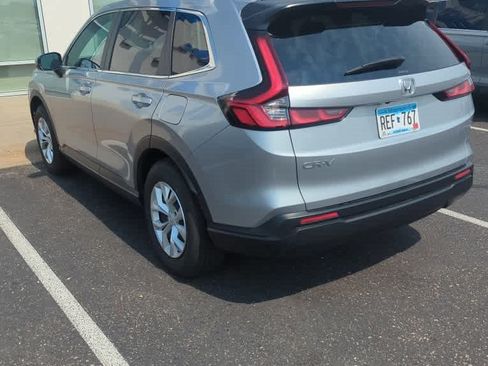 Used 2025 Honda CR-V LX image 2