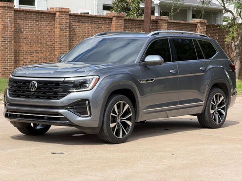 Used 2024 Volkswagen Atlas SEL Premium R-Line AWD/4WD image 12
