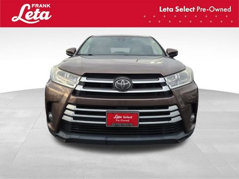 Used 2018 Toyota Highlander Plus image 16