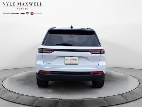 New 2025 Jeep Grand Cherokee Limited image 15