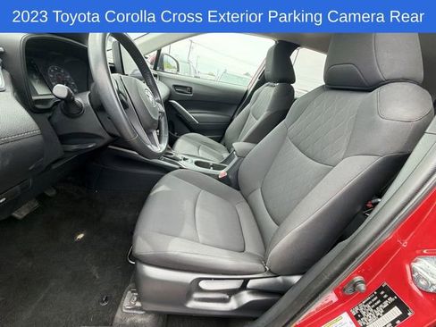 Used 2023 Toyota Corolla Cross LE AWD/4WD image 21