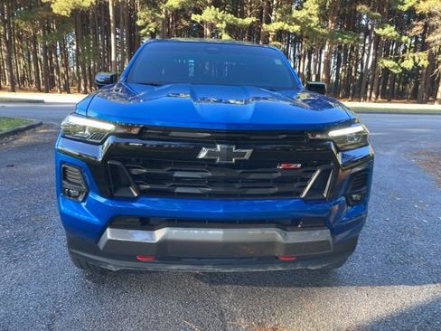 Used 2023 Chevrolet Colorado Z71 w/ Z71 Convenience Package 2 image 8