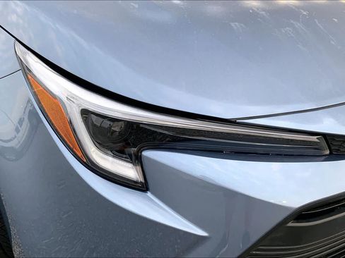 Used 2025 Toyota Corolla LE FWD image 26