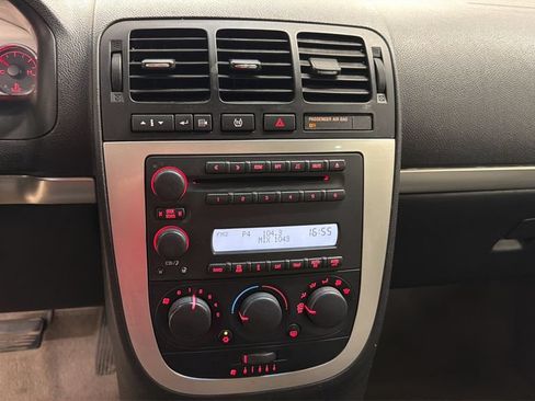 Used 2006 Pontiac Montana SV6 w/ Convenience Package FWD image 11
