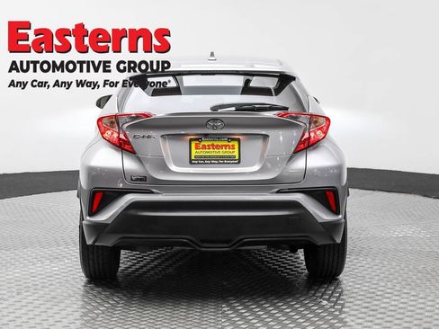 Used 2020 Toyota C-HR LE image 6