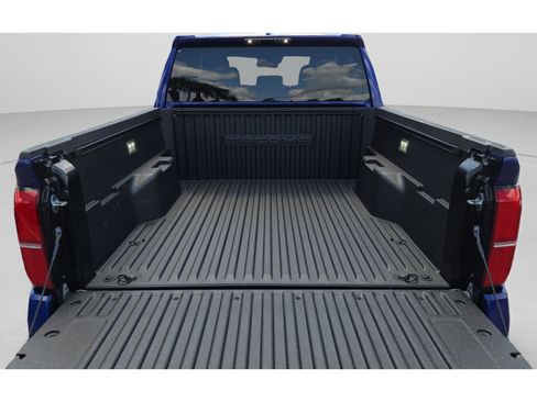 Certified 2025 Toyota Tacoma TRD Sport AWD/4WD image 9