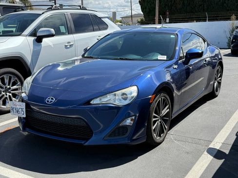 Used 2013 Scion FR-S RWD image 3