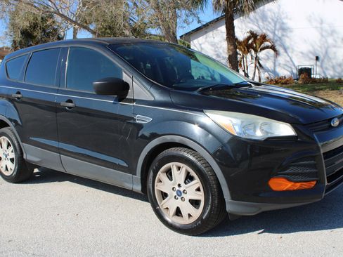 Used 2015 Ford Escape S image 12