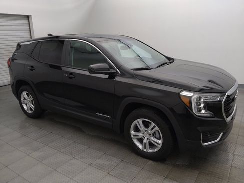 Used 2024 GMC Terrain SLE AWD/4WD image 11