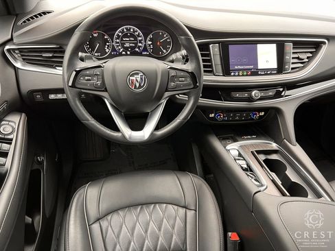 Used 2023 Buick Enclave Avenir image 12