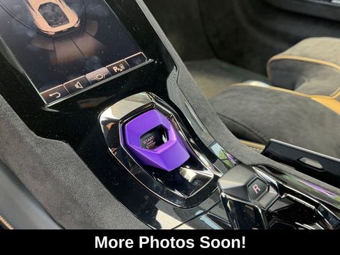 Used 2024 Lamborghini Huracan Tecnica RWD image 8
