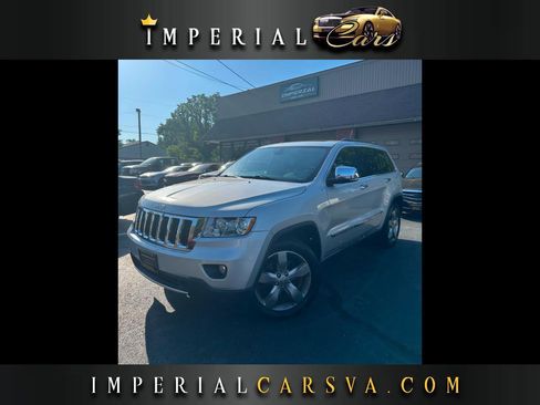 Used 2011 Jeep Grand Cherokee Limited w/ Luxury Group II AWD/4WD image 1