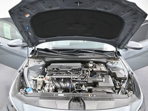 Used 2023 Hyundai Elantra Limited FWD image 39
