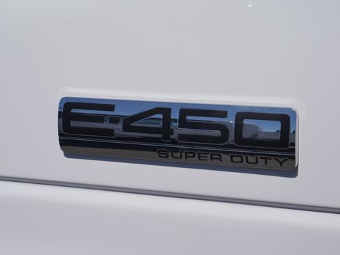 Certified 2024 Ford E-450 and Econoline 450 Super Duty RWD image 10