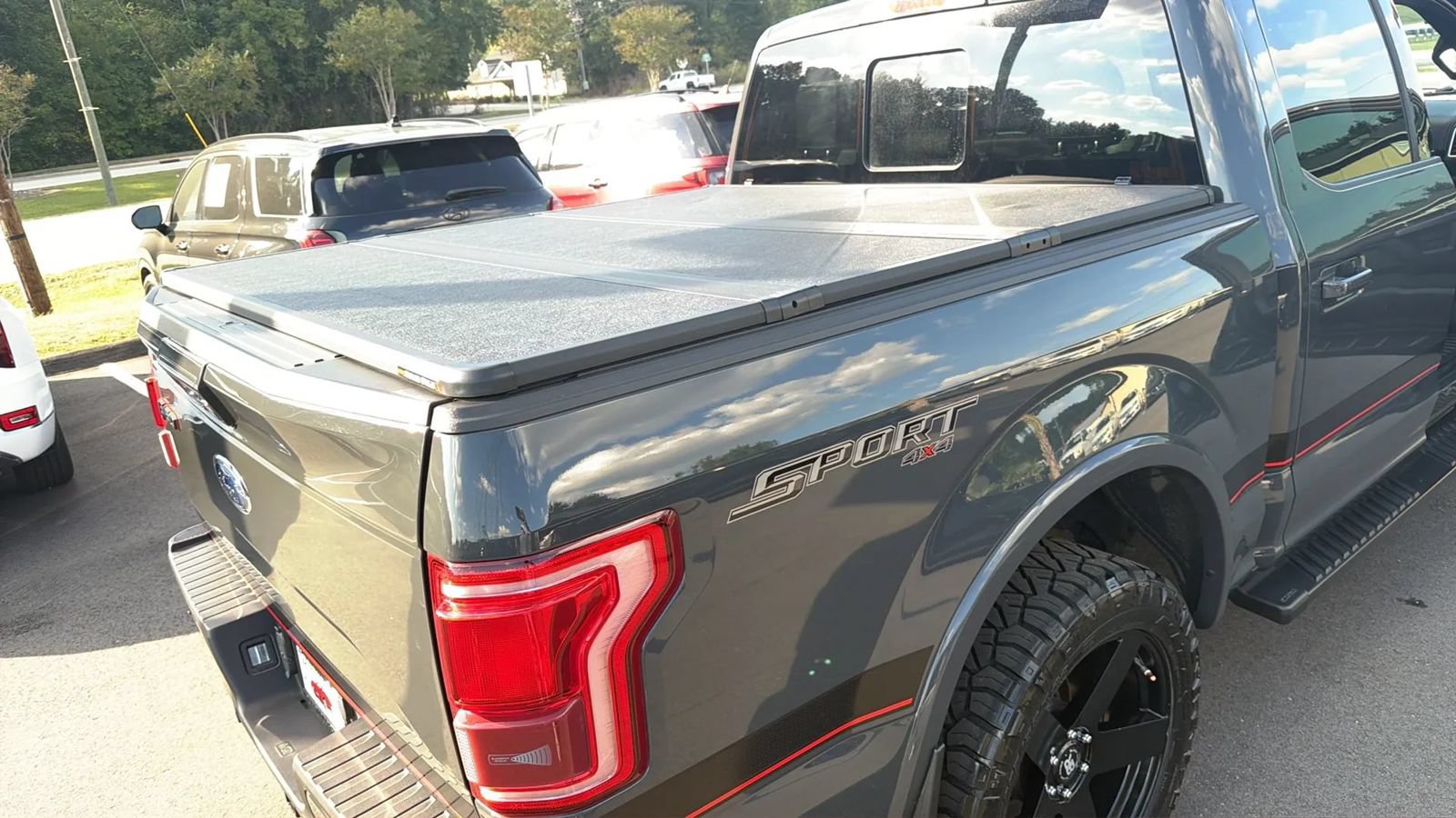 Used 2016 Ford F150 Lariat w/ Equipment Group 502A Luxury AWD/4WD image 21