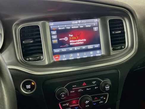 Used 2019 Dodge Charger R/T RWD image 17