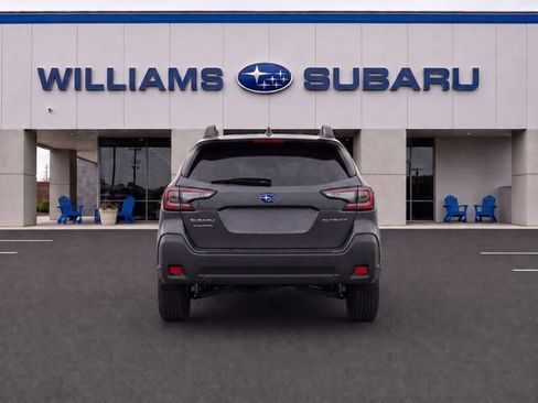 Used 2024 Subaru Outback Premium AWD/4WD image 8