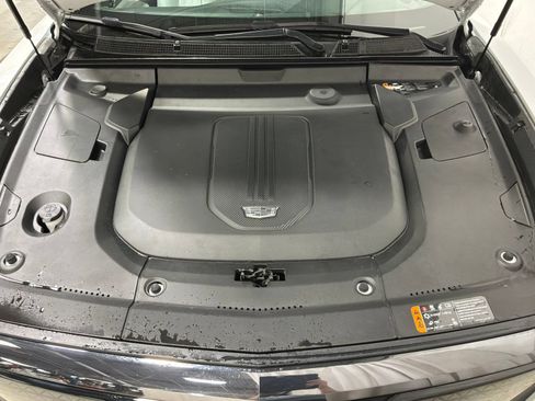 Used 2024 Cadillac Lyriq Sport AWD/4WD image 13