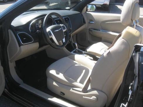 Used 2012 Chrysler 200 Touring image 18