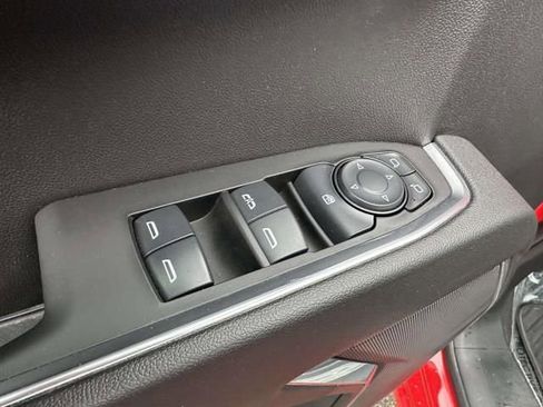 Certified 2025 Chevrolet Silverado 1500 LT image 8