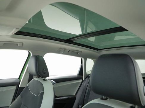 New 2025 Volkswagen Taos SE image 30