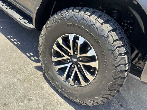 Used 2019 Ford F150 Raptor w/ Equipment Group 802A Luxury AWD/4WD image 12