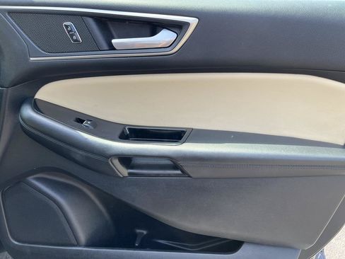 Used 2017 Ford Edge SEL w/ Equipment Group 201A AWD/4WD image 30