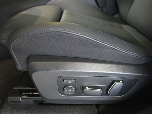 Used 2025 BMW X3 xDrive30i w/ Premium Package image 28