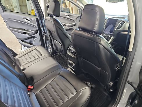 Used 2024 Ford Edge SEL w/ Convenience Package AWD/4WD image 11