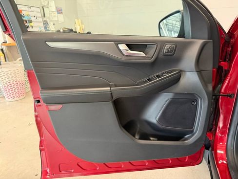 Used 2023 Ford Escape Active w/ Tech Pack #2 AWD/4WD image 19