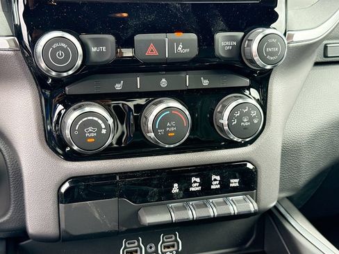 New 2026 RAM 1500 Big Horn AWD/4WD image 16