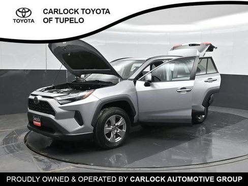 Used 2022 Toyota RAV4 XLE AWD/4WD image 55