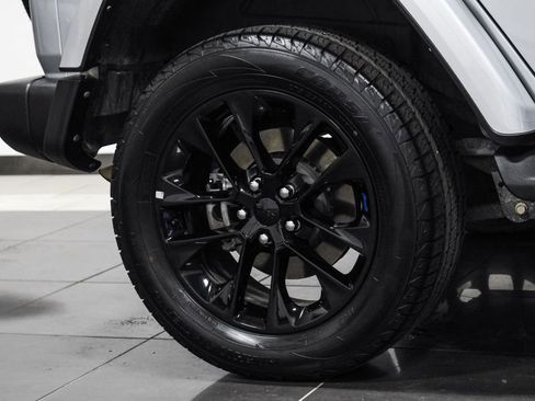 Used 2022 Jeep Wrangler Unlimited Sahara w/ Cold Weather Group image 60