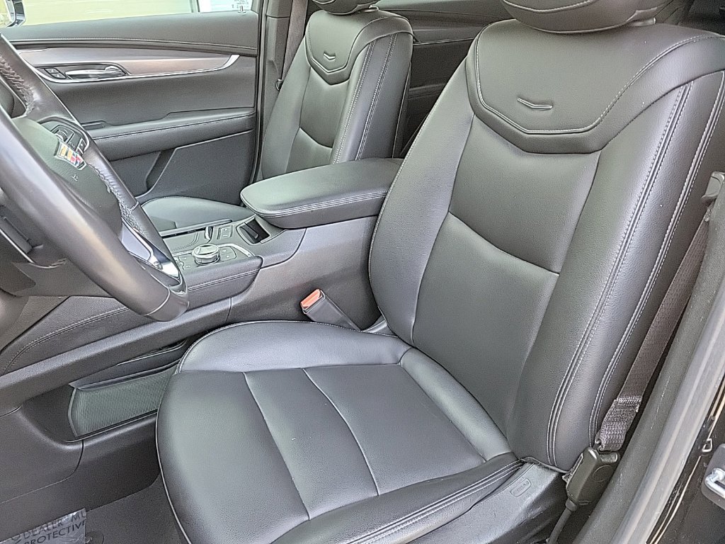Used 2024 Cadillac XT6 Luxury AWD/4WD image 10