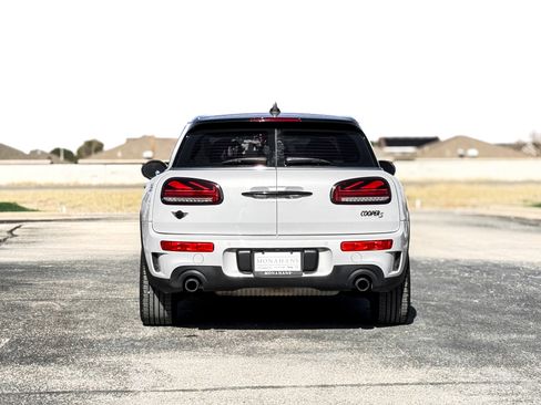 Used 2022 MINI Cooper Clubman S w/ Premium Package image 6