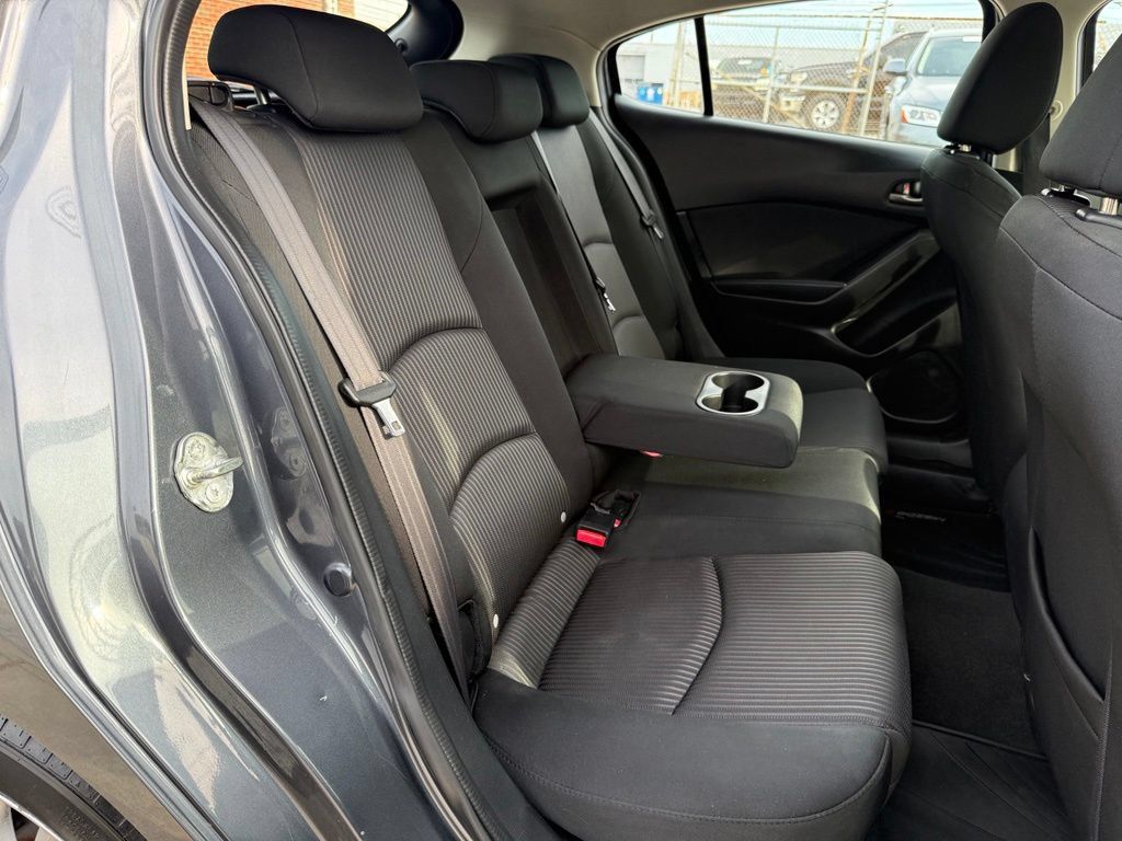 Used 2016 MAZDA MAZDA3 i Touring FWD image 20