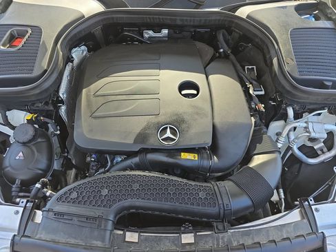 Used 2022 Mercedes-Benz GLC 300 image 32