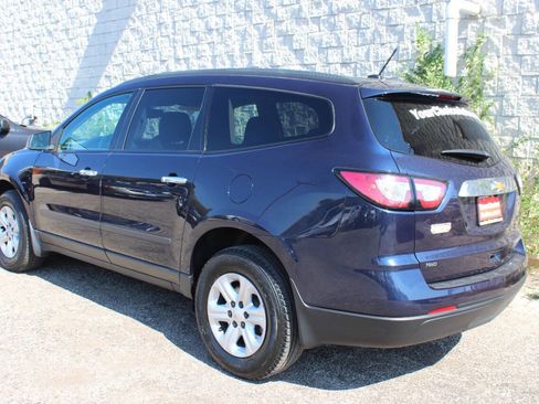 Used 2015 Chevrolet Traverse LS image 3