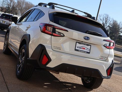 Used 2024 Subaru Crosstrek 2.0i Premium image 4