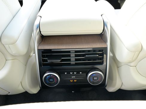 Used 2023 Land Rover Range Rover Autobiography image 42