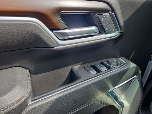 Used 2025 GMC Sierra 2500 Denali w/ Denali Reserve Package image 23