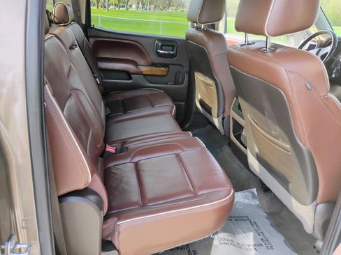 Used 2015 Chevrolet Silverado 1500 High Country w/ High Country Premium Package AWD/4WD image 22
