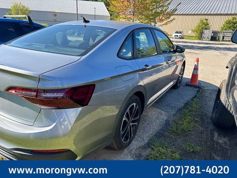 Used 2024 Volkswagen Jetta Sport FWD image 5